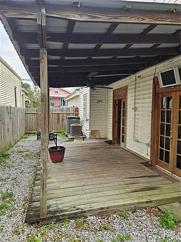 Photo 2 of 16 - 4901 Iberville St - New Orleans, LA Building Photo - 4901 Iberville St