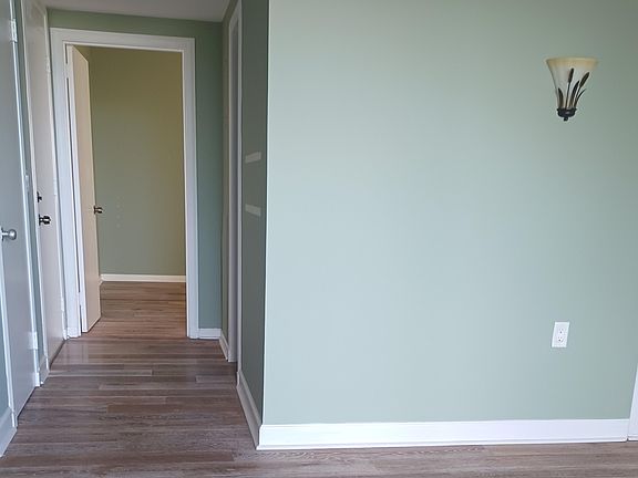 3rd image of 15 S Golfview Rd APT 303