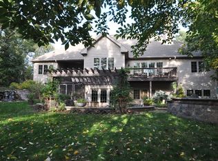 5332 Vicksburg Dr, Mount Pleasant, WI 53403