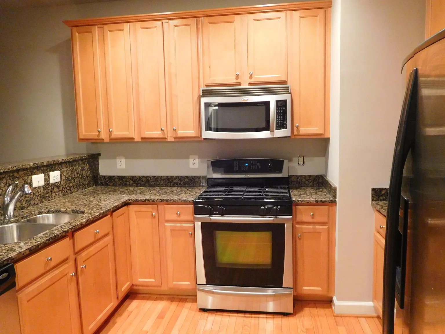3 bed, 2.5 bath, 1650 sqft, $2,795 — Photo 4