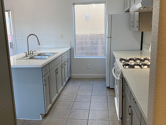 5th image of 1688 Buck Island St