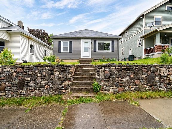 3rd image of 1635 Gummer Ave