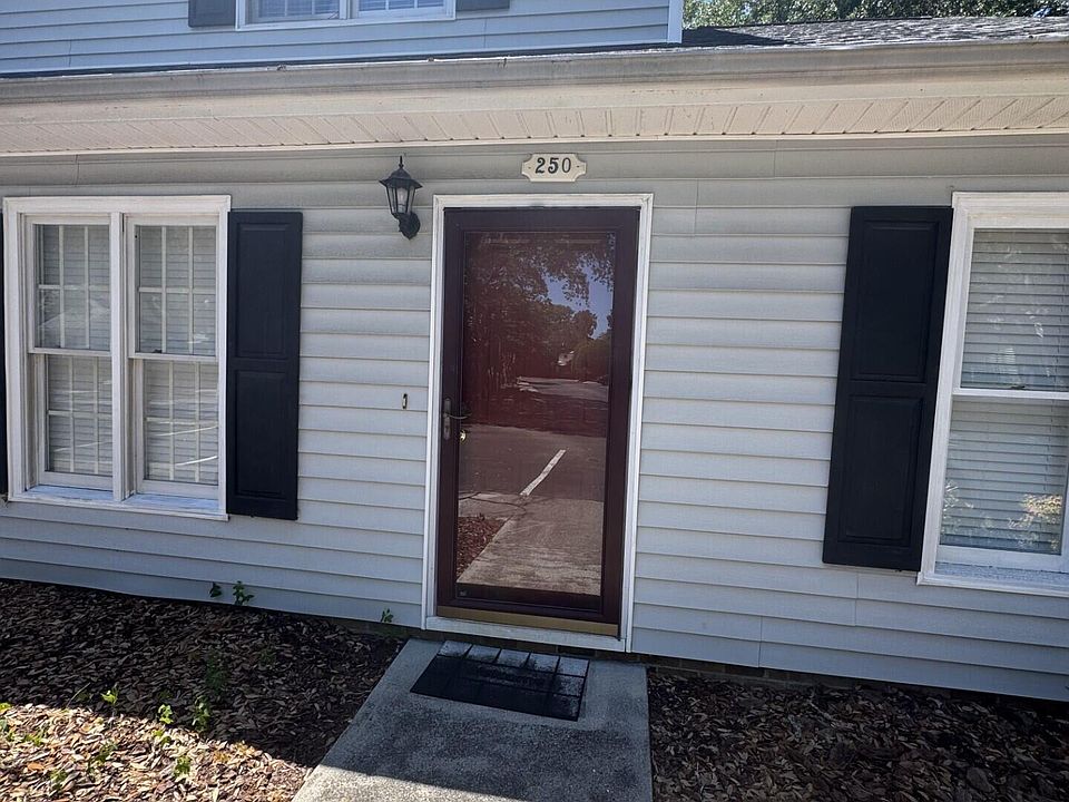 1st image of 3200 Crystal Oaks Lane