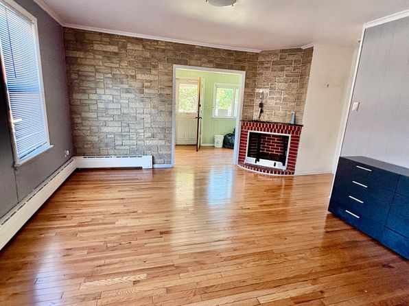 556 Targee St #1