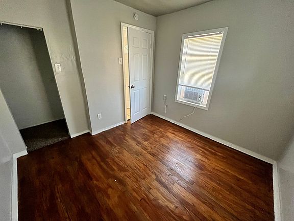5th image of 231 SE 51st St