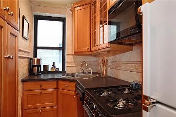 Sold by Corcoran | media 3