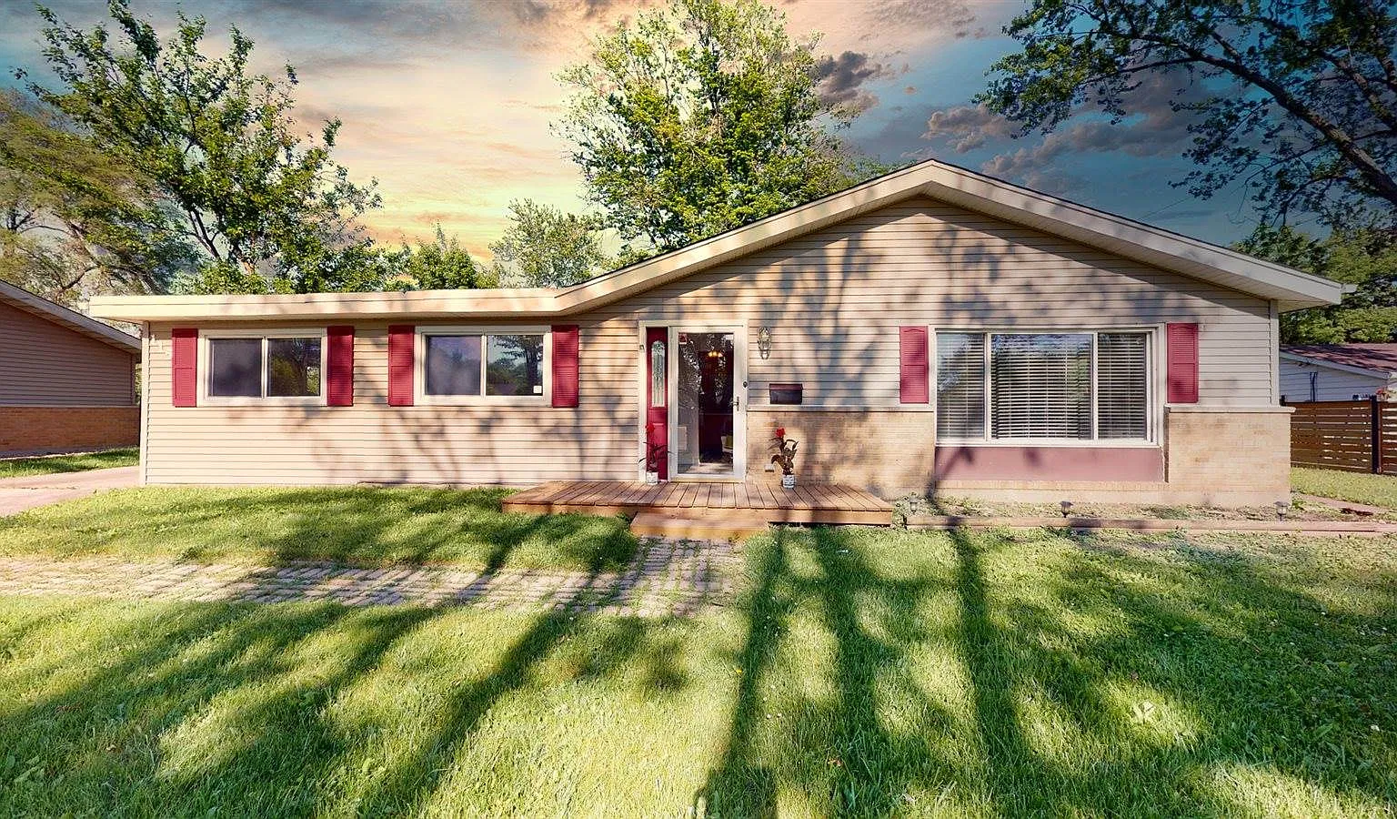 3 bed, 1.5 bath, 1515 sqft, $3,200 — Photo 1