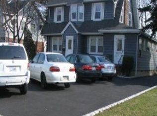 544 Front St, Hempstead, NY 11550