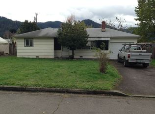 47738 Portal Dr, Oakridge, OR 97463