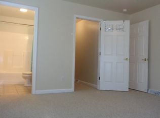 363 Pine Hollow Rd, Trafford, PA 15085