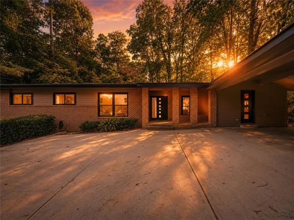 3868 Allsborough Dr, Tucker, GA 30084