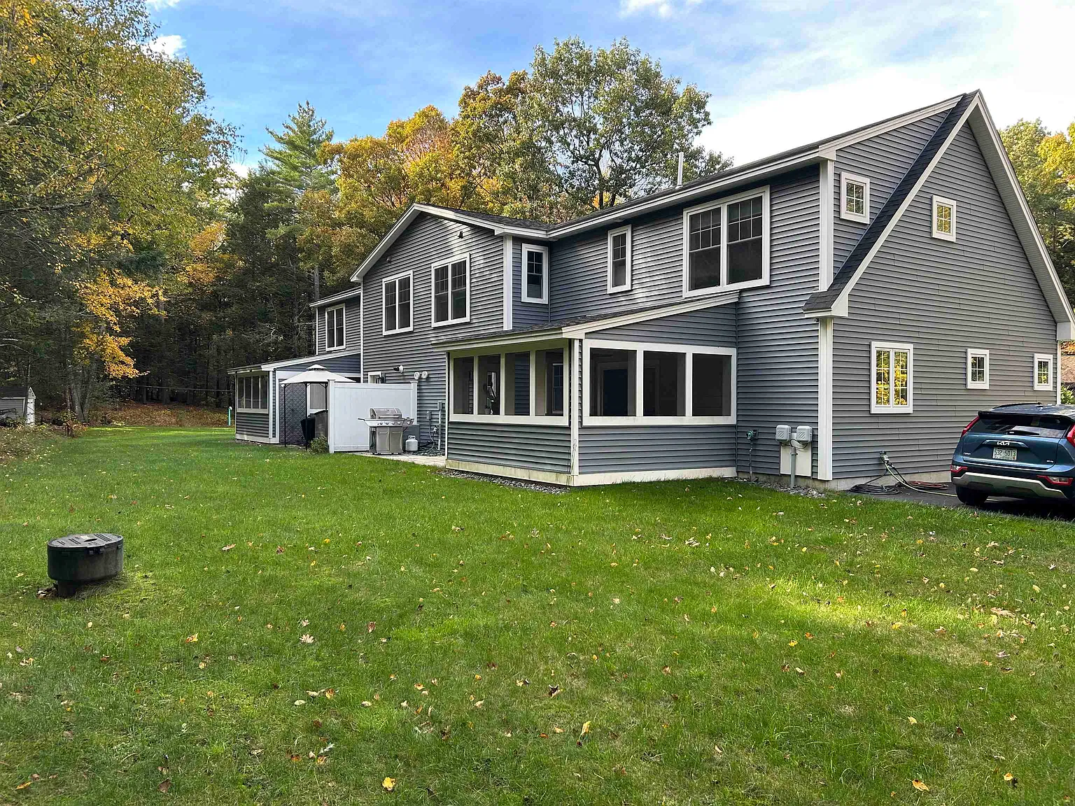 3 bed, 2.5 bath, 1489 sqft, $3,500 — Photo 3