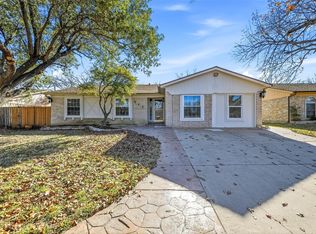 517 Panay Way Dr, Fort Worth, TX 76108