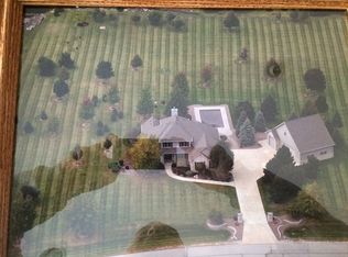 3016 Neumann Ln, Burlington, WI 53105