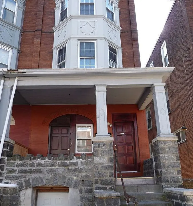 5026 Walnut St #3