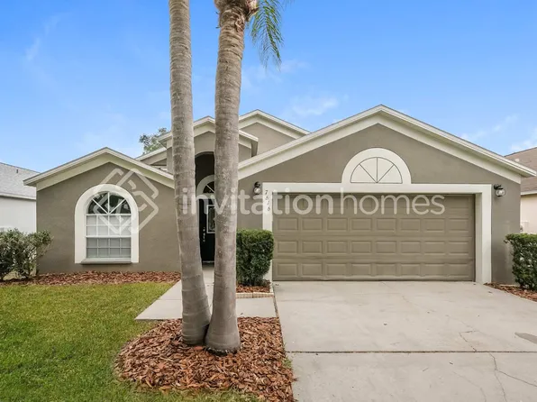 7616 Hampshire Garden Pl, Apollo Beach, FL 33572