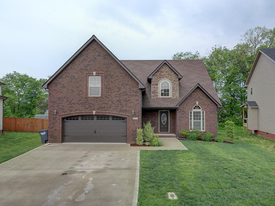 1st image of 736 Cavalier Dr