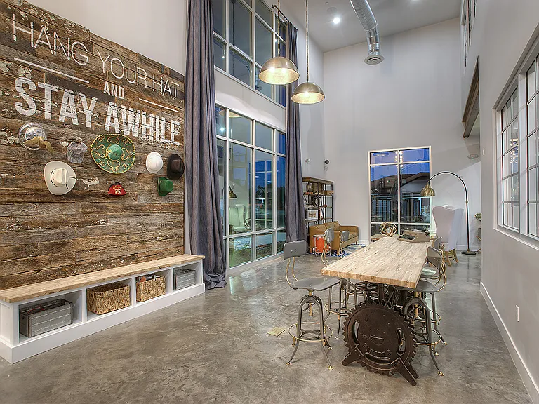 District Lofts — Photo 20
