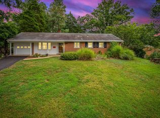 7908 Jansen Dr, Springfield, VA 22152