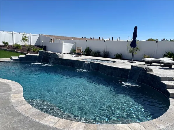 17061 Deodar St, Hesperia, CA 92345