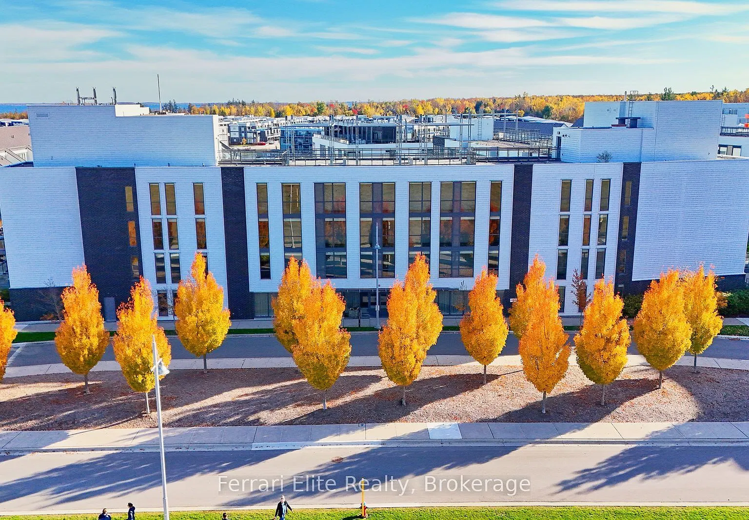2 bed, $2,400 — Photo 1