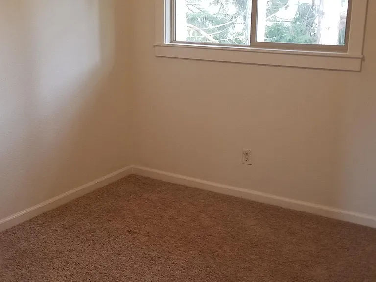 7835 SE 92nd Ave #8 — Photo 15