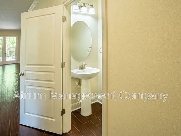 3rd image of 2724 E Church St