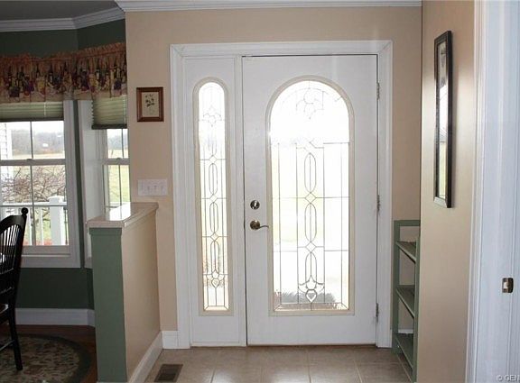 4th image of 1010 Washington St