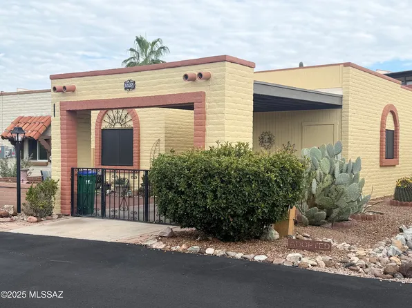 1122 W Calle Alcazar, Green Valley, AZ 85622