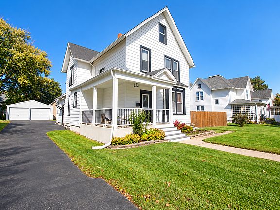 2nd image of 223 Lincoln Way