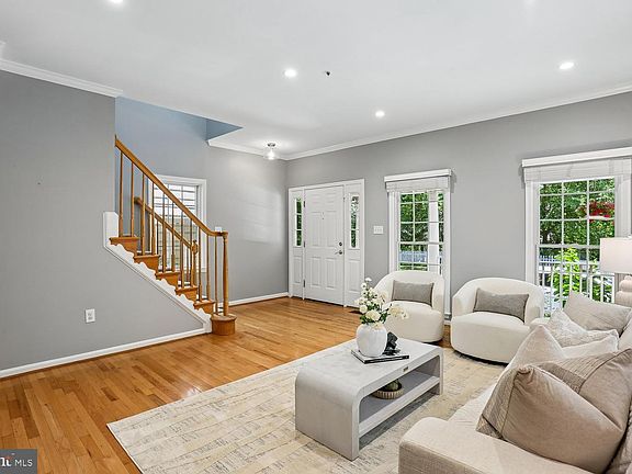 5th image of 110 Clagett Crossing Pl