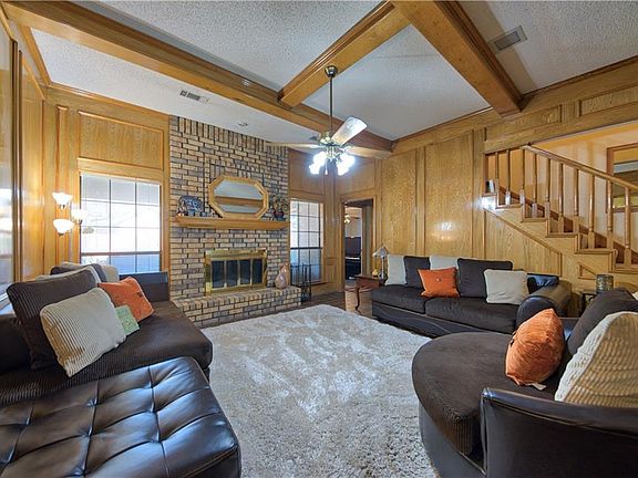 5th image of 359 Meadow Creek Dr