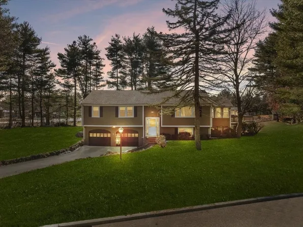 111 Heritage Way, Hanover, MA 02339