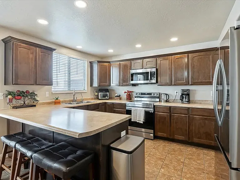 2063 S James Cir — Photo 8