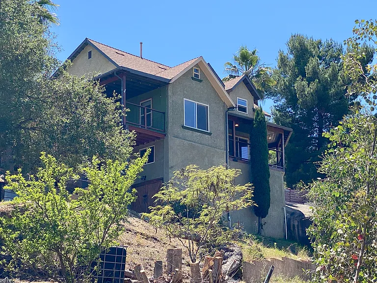 2761 Joan Ln — Photo 11