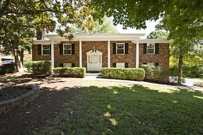 1st image of 952 Brantley Dr