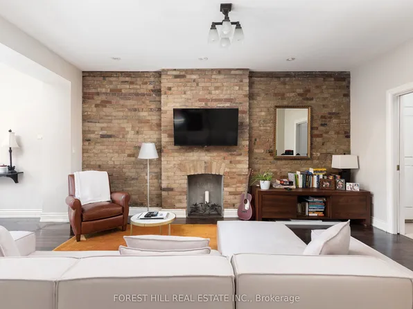 105 Balmoral Ave Unit 3, Toronto, ON M4V 1J5