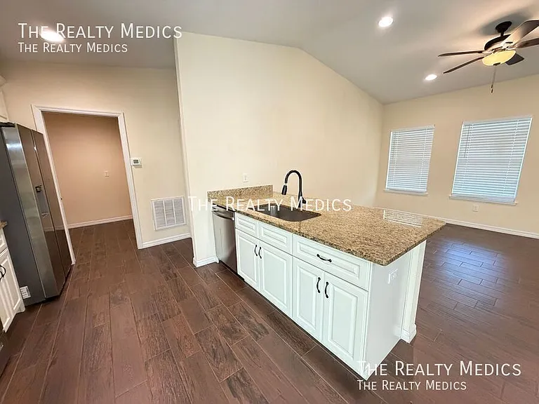 2574 SW 164th Street Rd — Photo 9