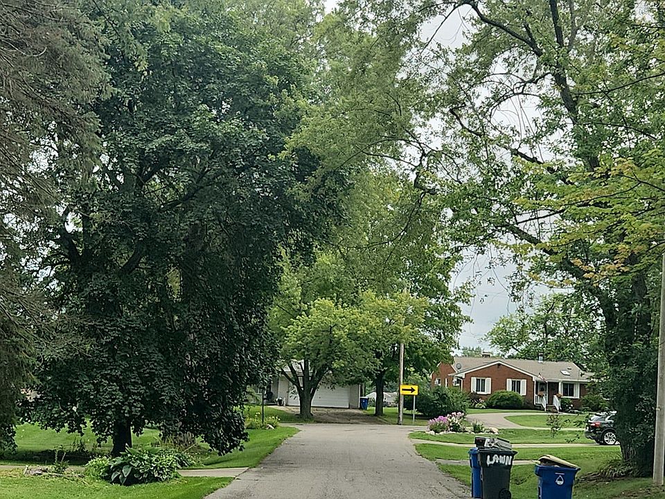2nd image of 3431 Cutler Dr