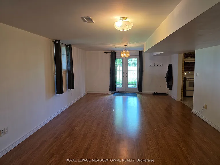13727 Creditview Rd — Photo 22