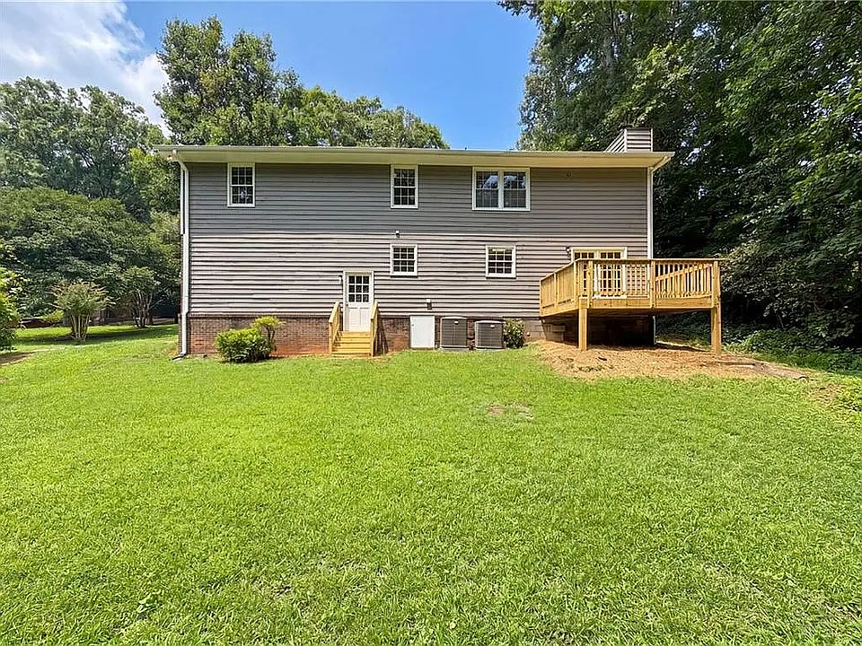 1st image of 6489 Lynn Dale Ln