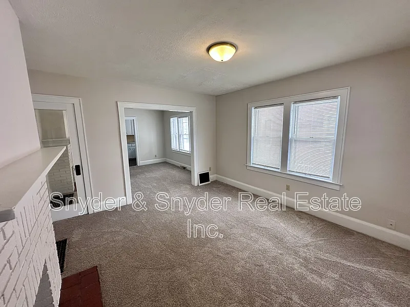 2 bed, 1.0 bath, $850 — Photo 2