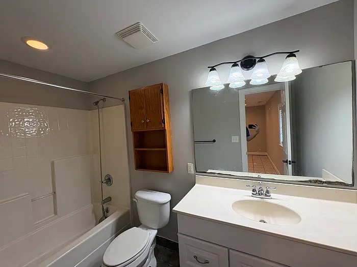 611 Toyota Dr — Photo 13