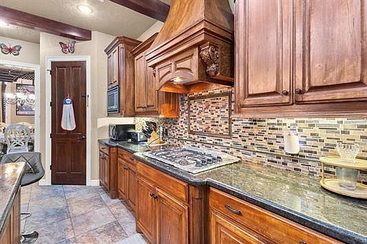 5th image of 3536 Caffin Dr