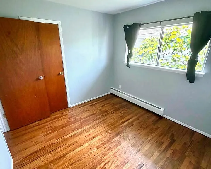 E Bedell St — Photo 10