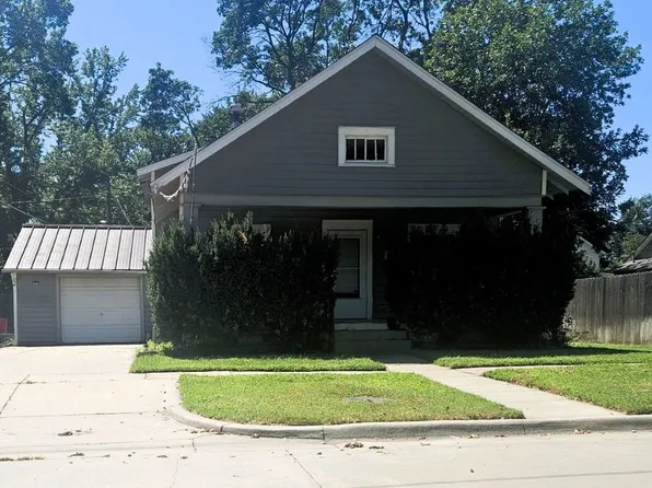 621 W Cave Springs Ave, El Dorado, KS 67042