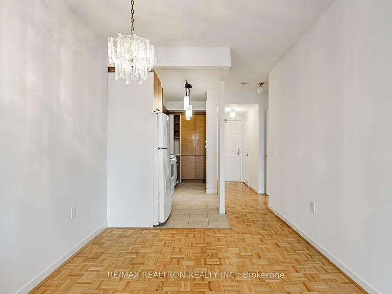 284 Bloor St W #903 — Photo 21