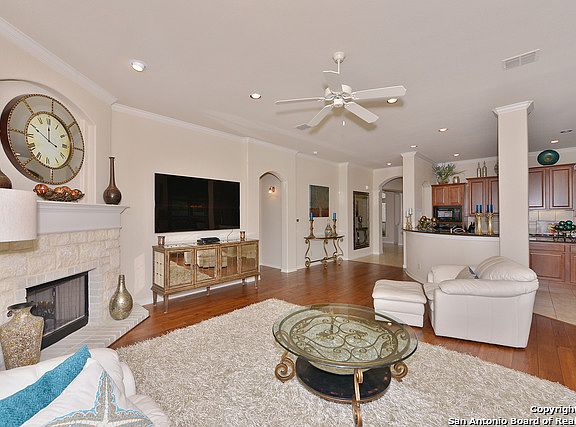 5th image of 34 Ashford Gln