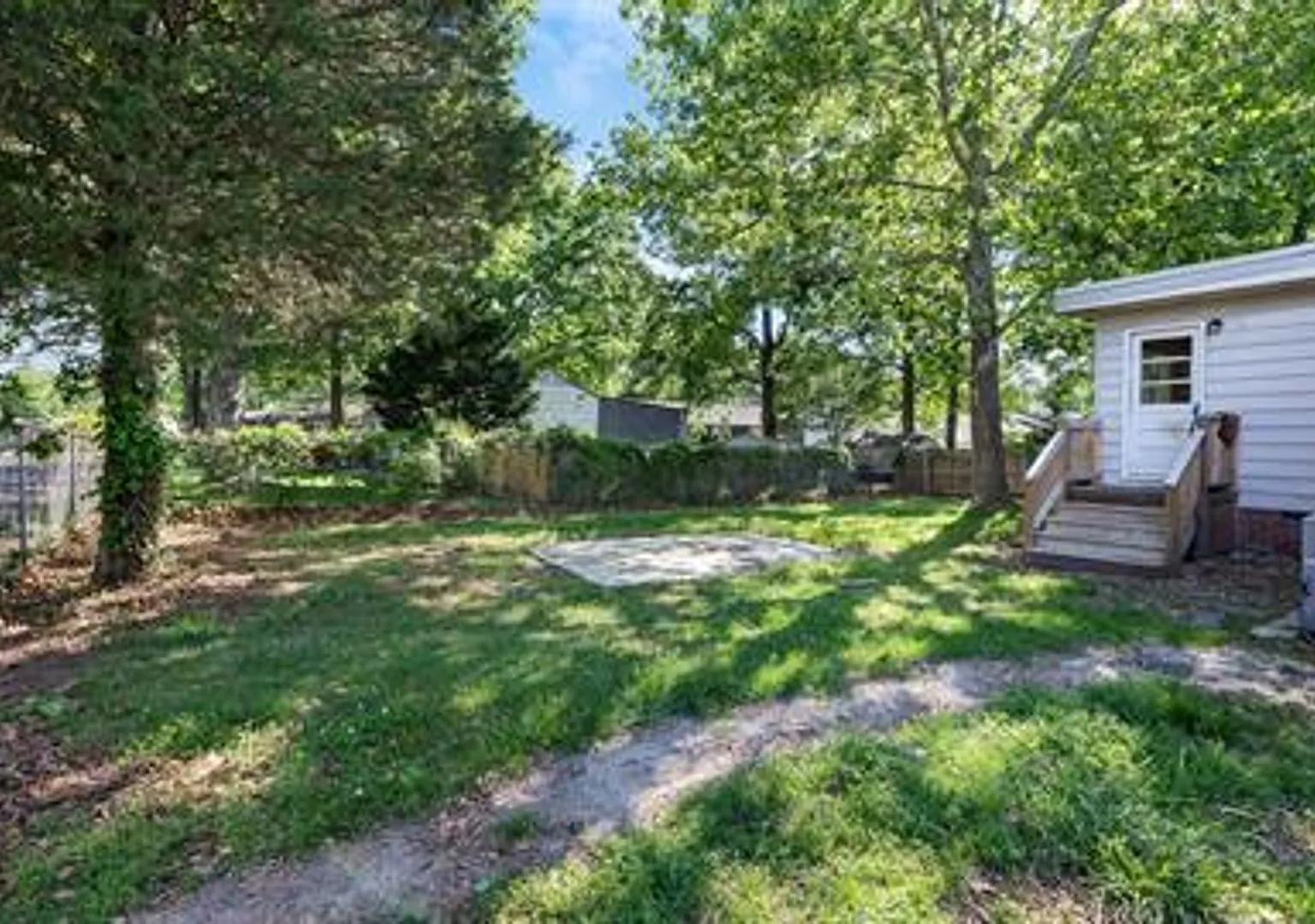 222 Belray Drive — Photo 2