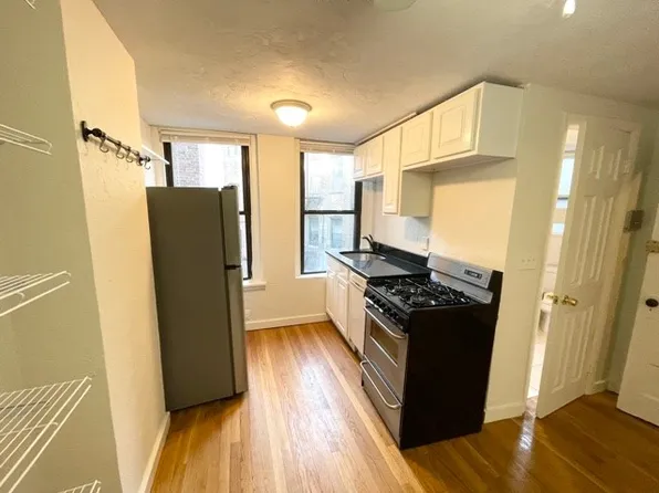 11 Charter St, Boston, MA